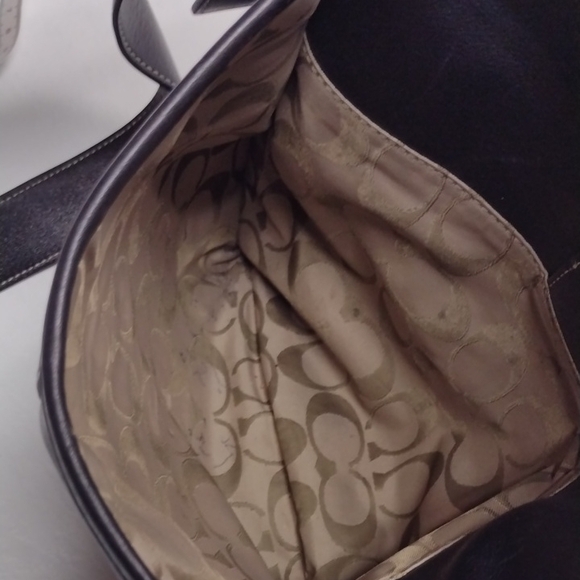 Coach Black Leather Shoulder Bag with Buckle Closure - Picture 9 of 15